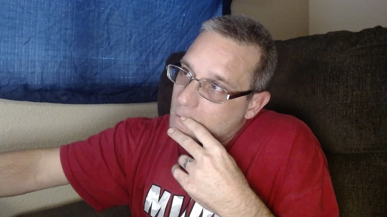 DubeSnackes, Let’s have some fun and masturbating time.