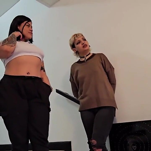 Saya bertiga dengan dua latina di Airbnb di Buenos Aires, Argentina