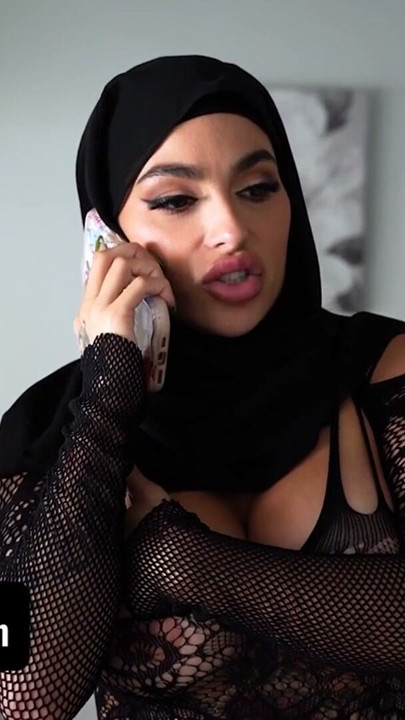 CHEATING THICK EGYPTIAN MILF TAKES DICK WHILE HER MAN IS AT WORK | Clip 3