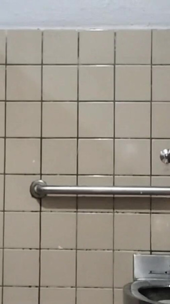 Εμβληματική στιγμή από το "More old guy naked and masturbing in big men's room stall"