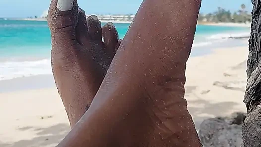 Ступни и подошвы Соленой Sandy