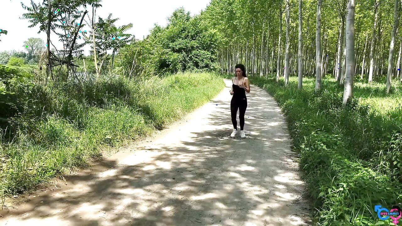 I Got Fucked in a Public Park by a Runner and I Squirted on Him!
