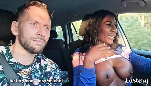 İspanya'ya doğru bir yolculuk yapacağız. Yolun en iyi tarafında oral seks!!
