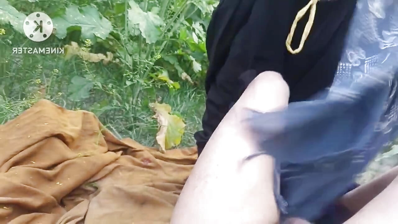 Desi Village Bhabhi Fucked by Devar in Outdoor