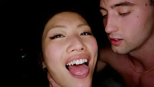 Asiatin Spritzt Muschi Runter, Nachdem Sie Den Besten Sex Ihres Lebens Bekommen Hat - Dolly Orchid