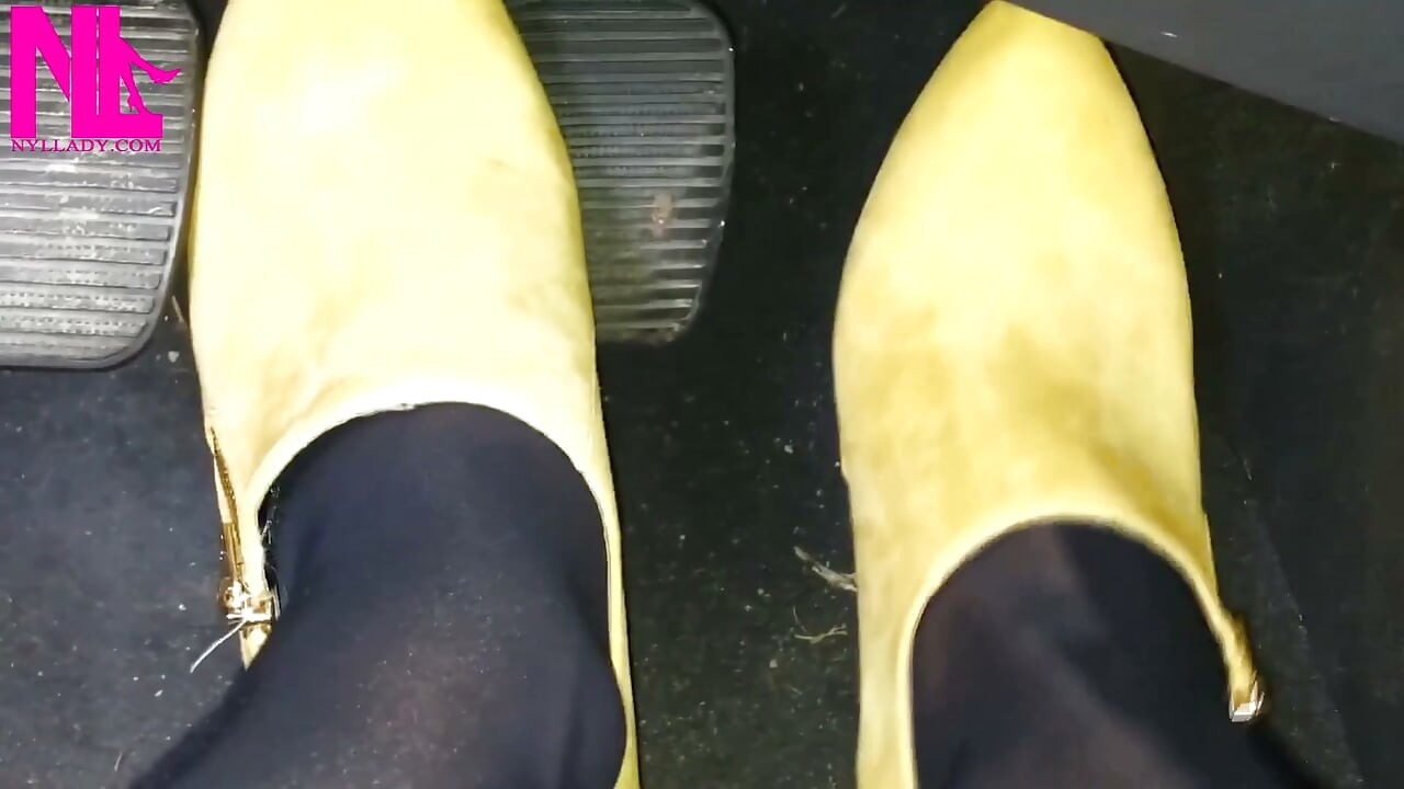 Soft Revving in Yellow Boots and Black Pantyhose