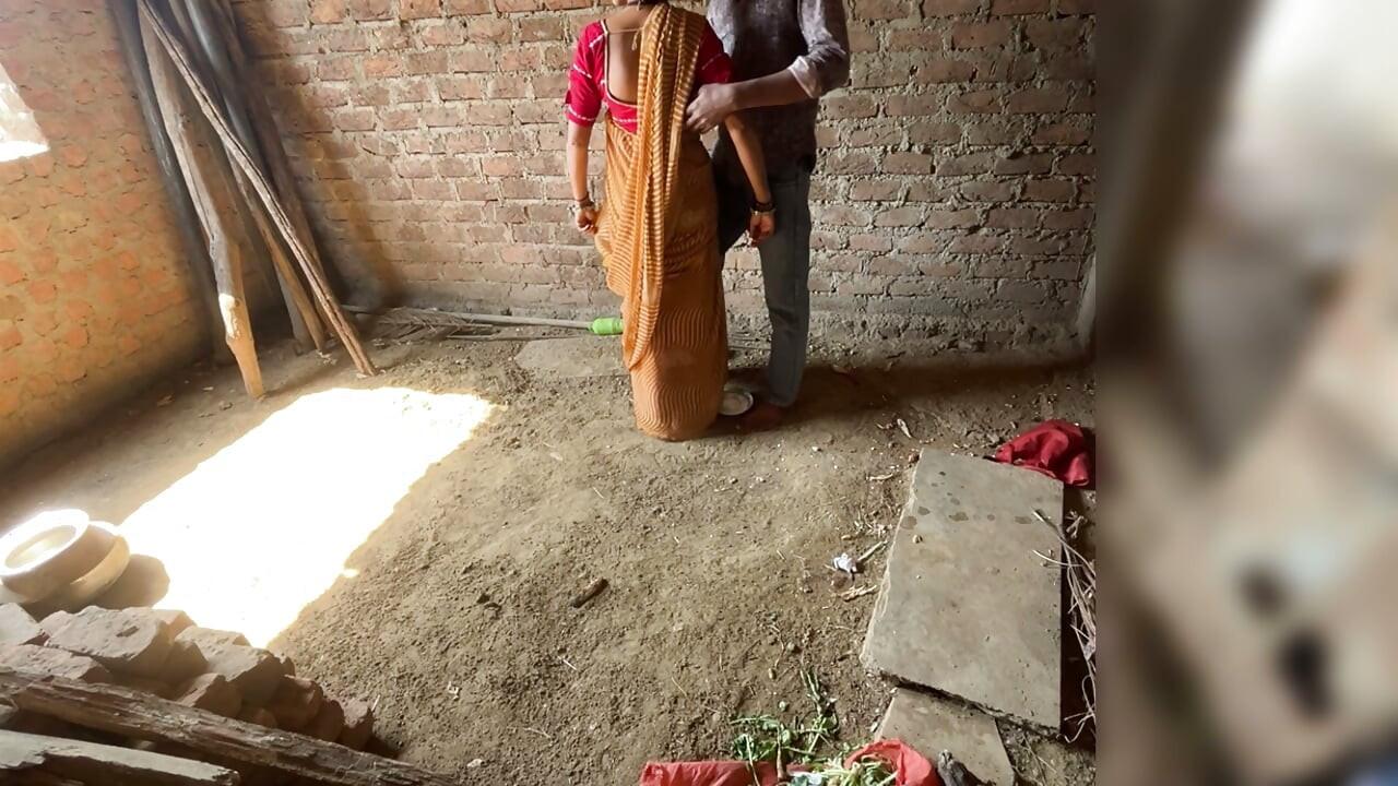 Young girl from the village very tight pussy outdoor sex video, Indian beautiful young girl first time sex sex video.