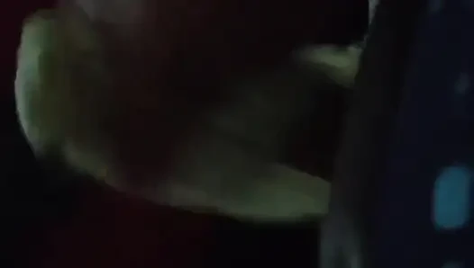 Ich masturbiere mit dem benutzten tanga meiner ehefrau und sie bemerkt es nicht