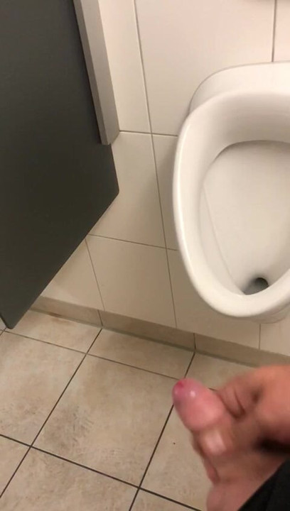 Crot di toilet umum