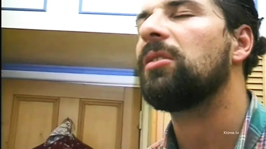 女孩突然渴望鸡巴插菊花