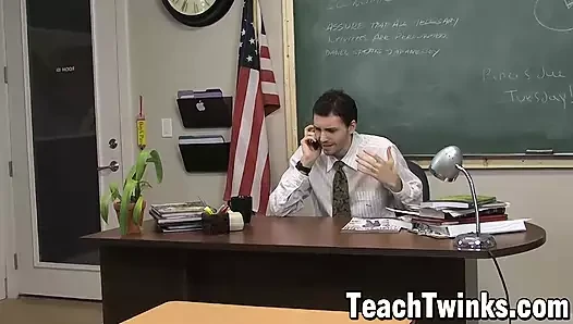 Sweet Twink Justin Giles Ass Bred By Odd Teacher Wade Warren