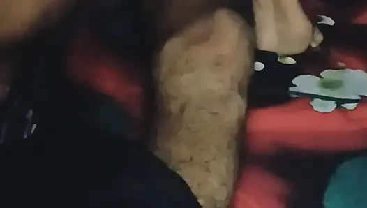 Saudara tiri di kamarku lagi ngentot dan ngocok kontol xxx desi india