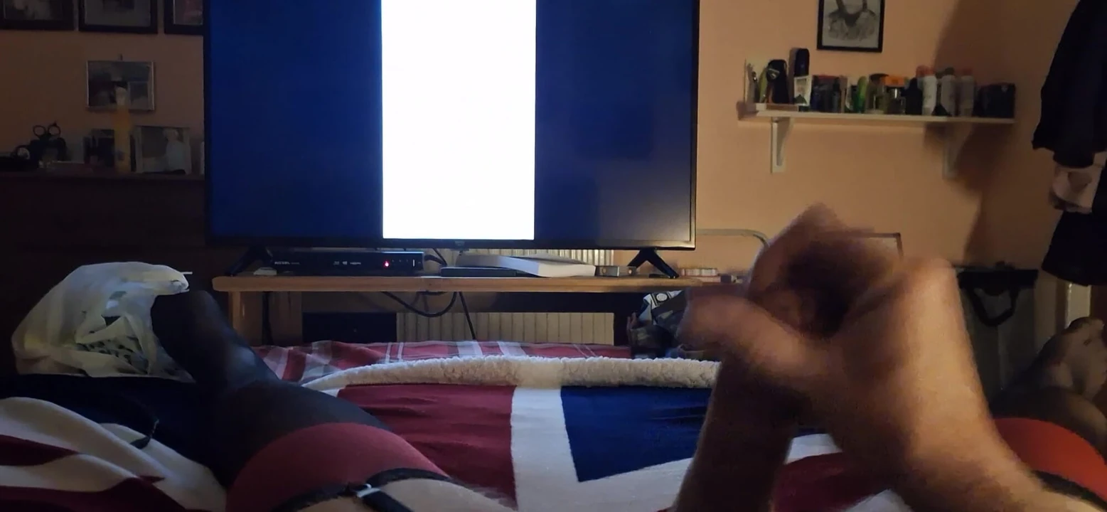 Solo play and cumshot