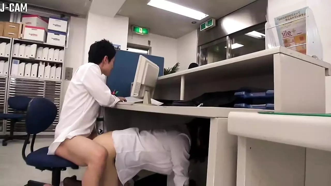 Joining a Female-led Team, I Was Puzzled by a Senior Colleague’s Advances, but She Discreetly Reassured Me Under the Desk. Part2