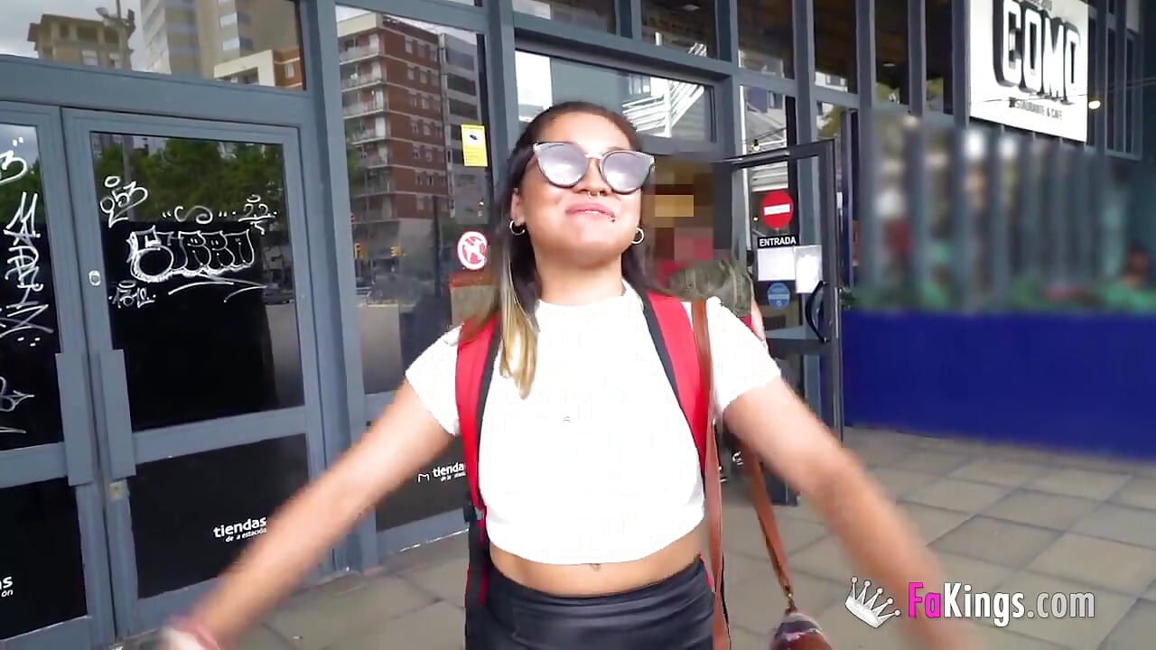 业余青少年beth choy让她的梦想成真, 开始她的色情事业!