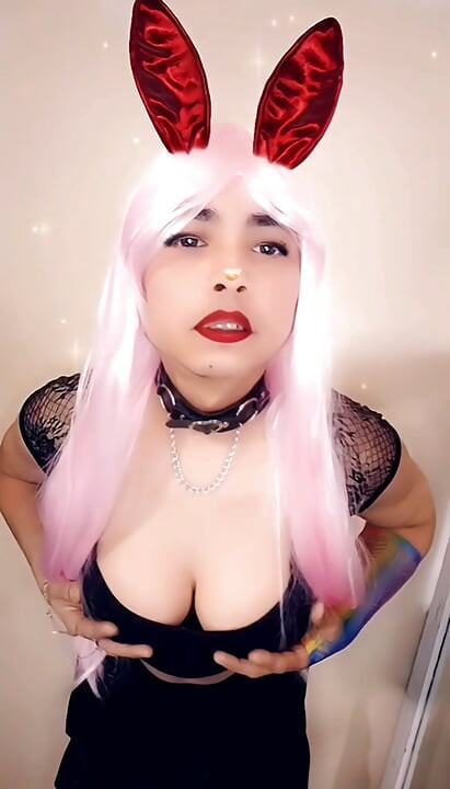 One hour of your favorite Sissy
