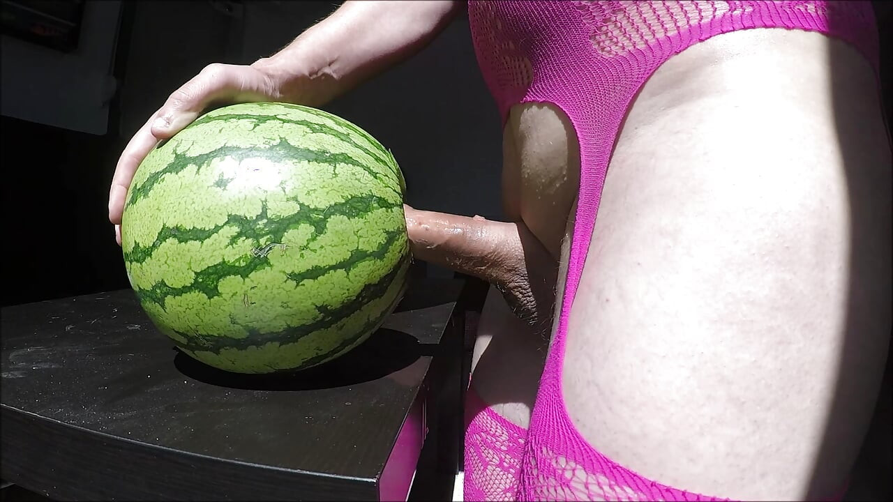 trans jebanie arbuz i spermę