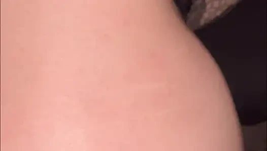 Чили, моя сводная сестра делает мне вкусные скручивания.