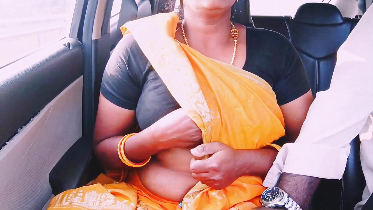 Desi saree stuepige bil sex Telugu beskidte snakke.