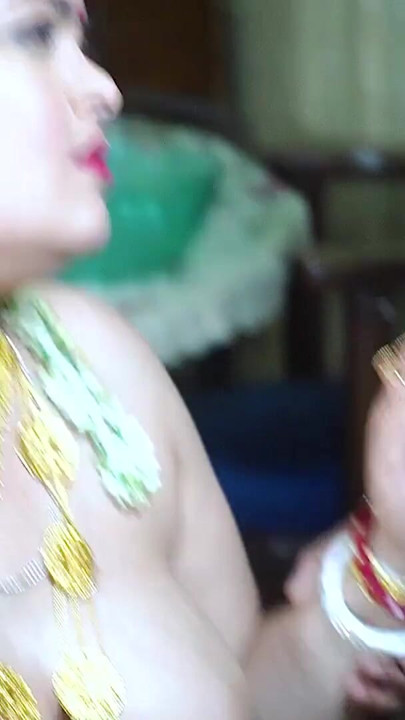 집에서 혼자 있는 남편의 친구와 하드코어 섹스하는 DSEI MALLU BHABHI ( 힌디어 오디오) | 흑인 대물 자지와 섹스하는 흑인 대물