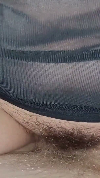Hot Stepsis fucks Stepbro in the living room when the parents were away. Cumshot and orgasm. | Clip 1