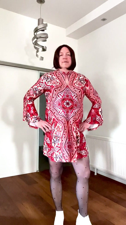 Nicki-Crossdress - novo vestido