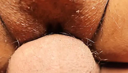 Aku ngentot pacar temanku waktu dia lagi kencan