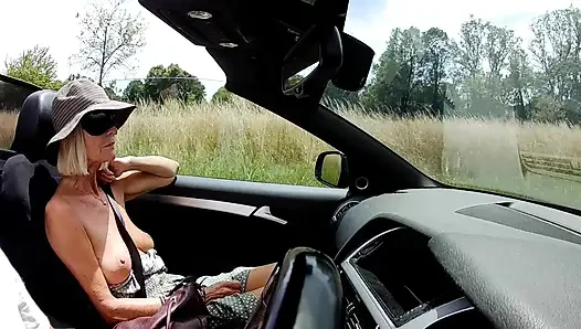 Tittenfick am dienstag mit verbundenen augen, spaß beim lkw-stopp