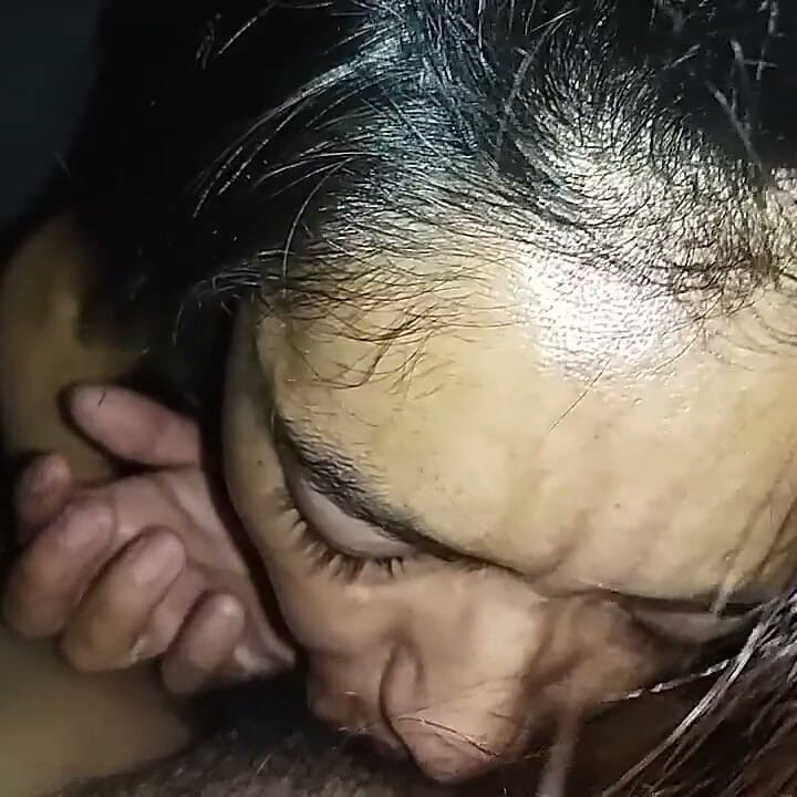 main ek raat apne dost ke saath rahta hoon aur mujhe pasina aata hai