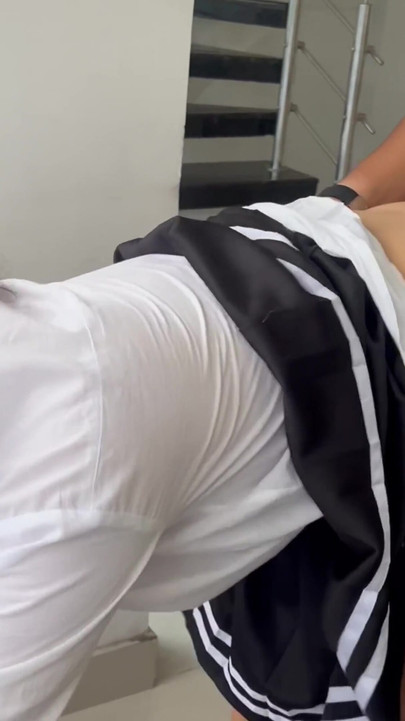 授業中に英語の先生と激しくセックスする |クリップ3