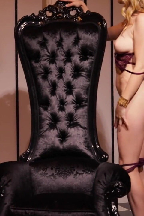 Memek istana, bagian 2