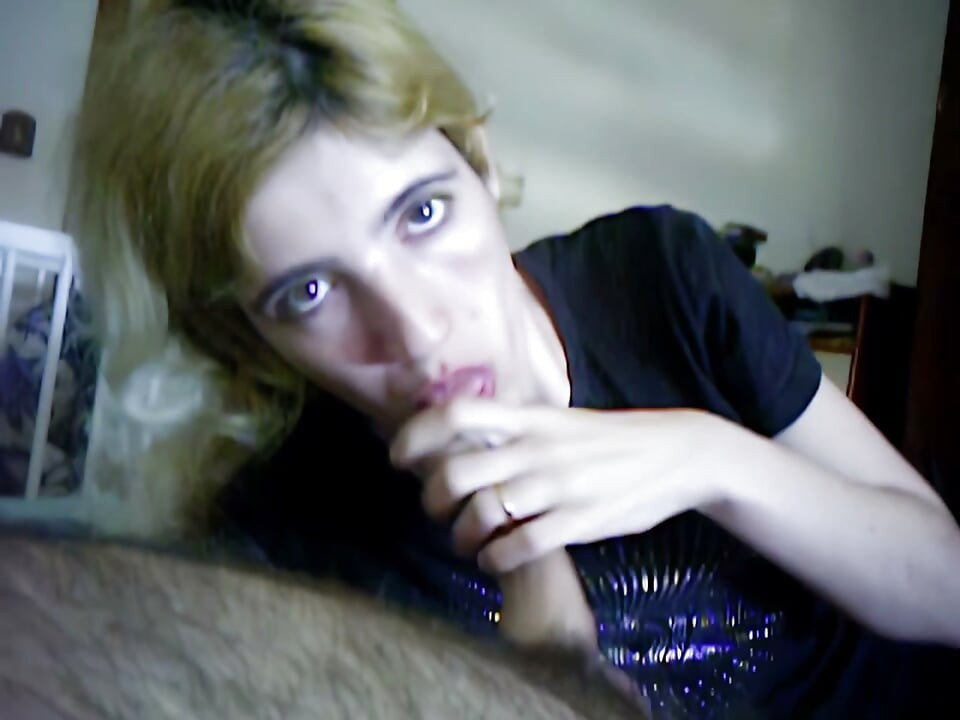 2 Vintage videos of young wife sucking cock and receiving cum in mouth, playfull.