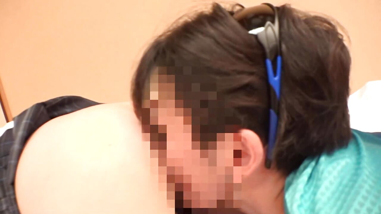 A153B05 ¡Haz que la descarada pero linda integrante del club entienda! Orientación sexual educativa!