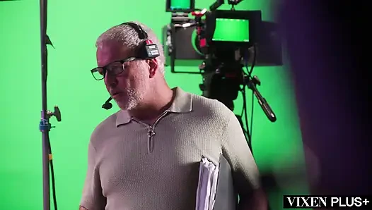 Vixenplus - tante seksi amerika episode 2 - tampilan di balik layar