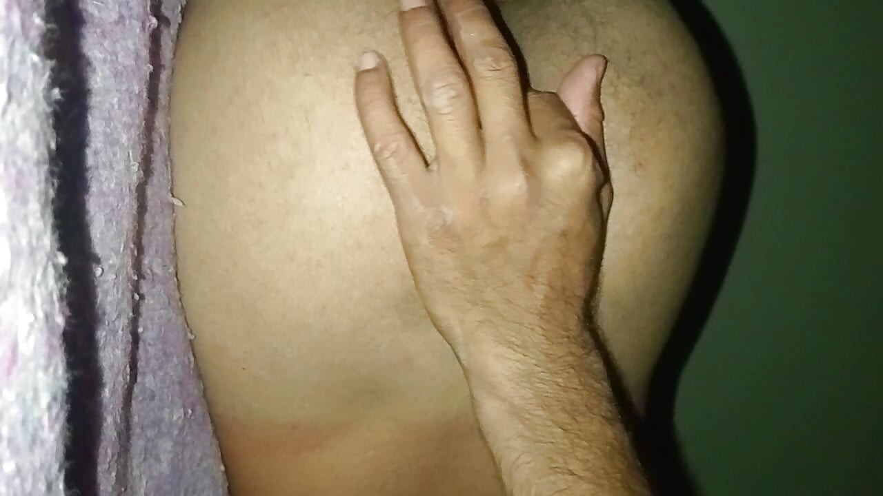 Malik Raat KO Maza Leya Pani Nikal Ka