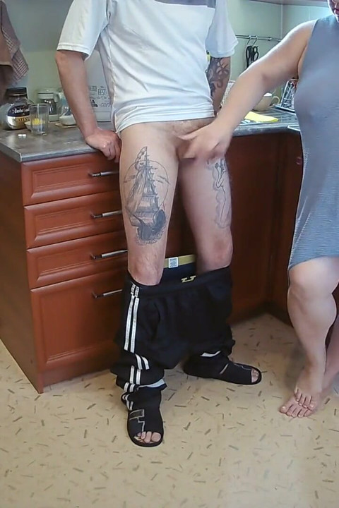manual stimulation of my penis before cumshot in the morning in the kitchen