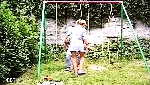 Mandy мастурбирует