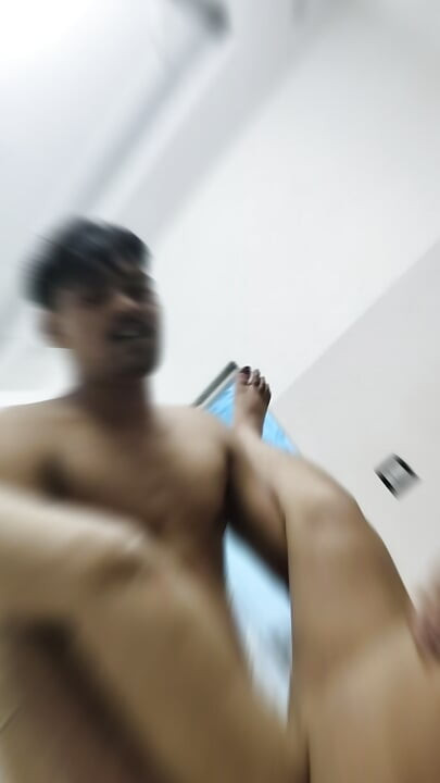 Meri randi biwi ko 4 Lund chiye chudai ke liye