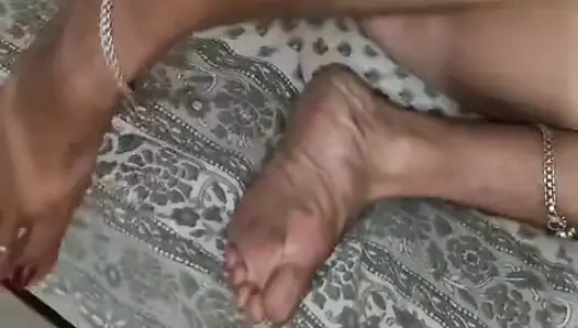 Ateşli Hintli kız arkadaşım arkadaşımın evinde ilk kez sikişiyor ateşli Hintli kız 18+ sexsy - tam Hintçe ses