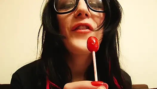 Tante seksi rambut cokelat samantha bentley suka banget dijilat samantha bentley sambil jilat memeknya
