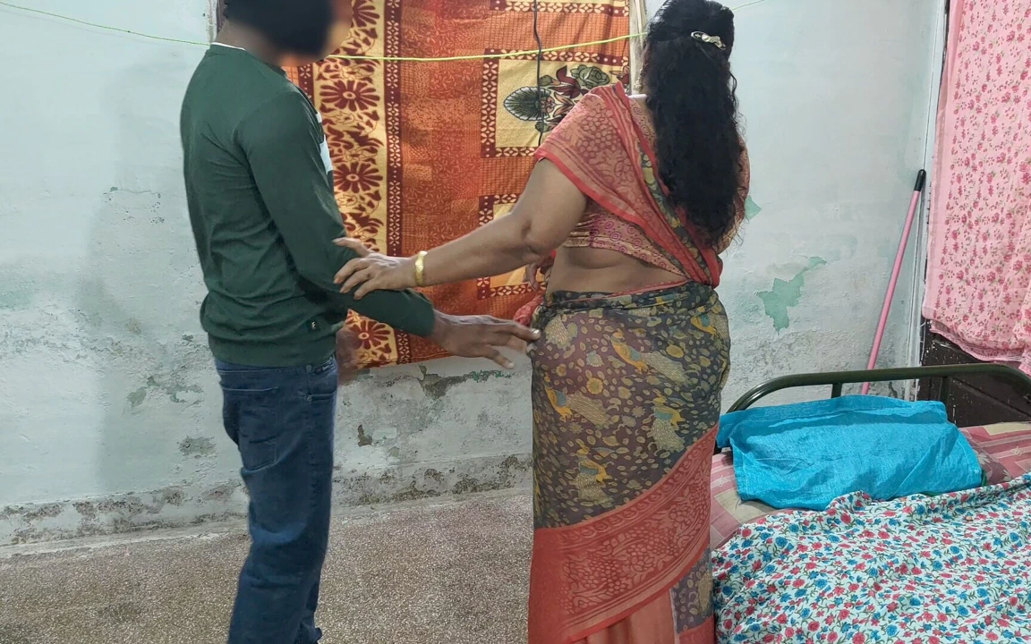 Mathvan, Who Lives in the Same House, Saw the House Owner's Wife Wearing Panties and Wants to Taste Her