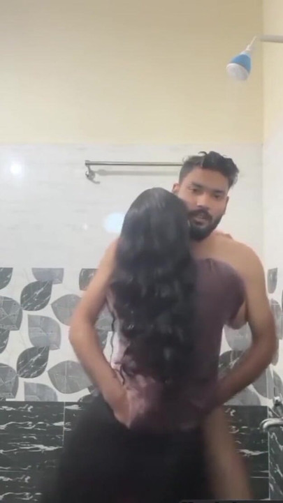 Mesti berkongsi detik dari "Mengapa anda memanggil isteri kawan anda ke bilik air dan menanggalkan bogelnya?"