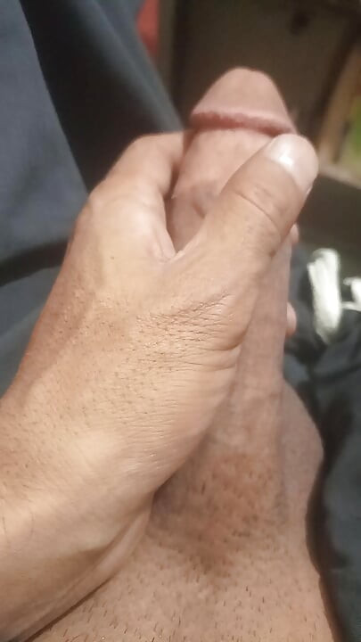 Male and female want to work with me in making porn videos without face, you can contact me.