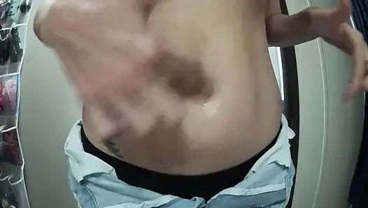 Pijat perut berlumur minyak & belly button play