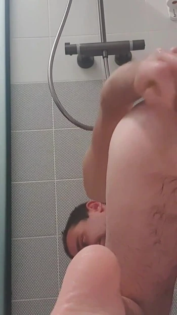Captivating moment from "He plays with his anus for the spread with a zucchini at the hotel"