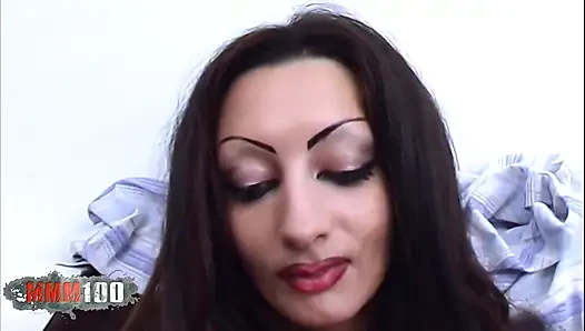 Erika: Guter fick mit angelina, während amateur-paar geil wird, uns zu beobachten