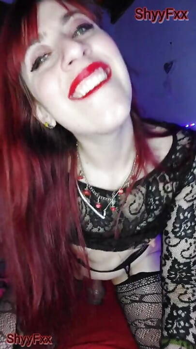 Shyyfxx a Hungry Vampire Who Uses You to Relieve His Roleplay Fever JOI