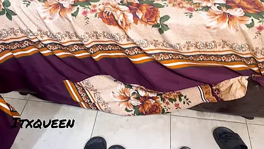 Измученный, но все же дал ему мою сочную киску, чтобы он смог лучше расслабиться