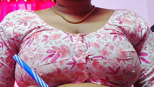 Homely Aunty Seduced Her Boyfriend With Her Boobs