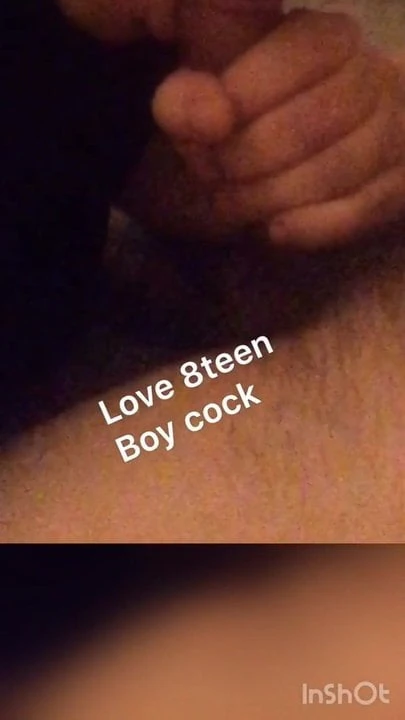 Bulgarian Guy suck big 18y dick